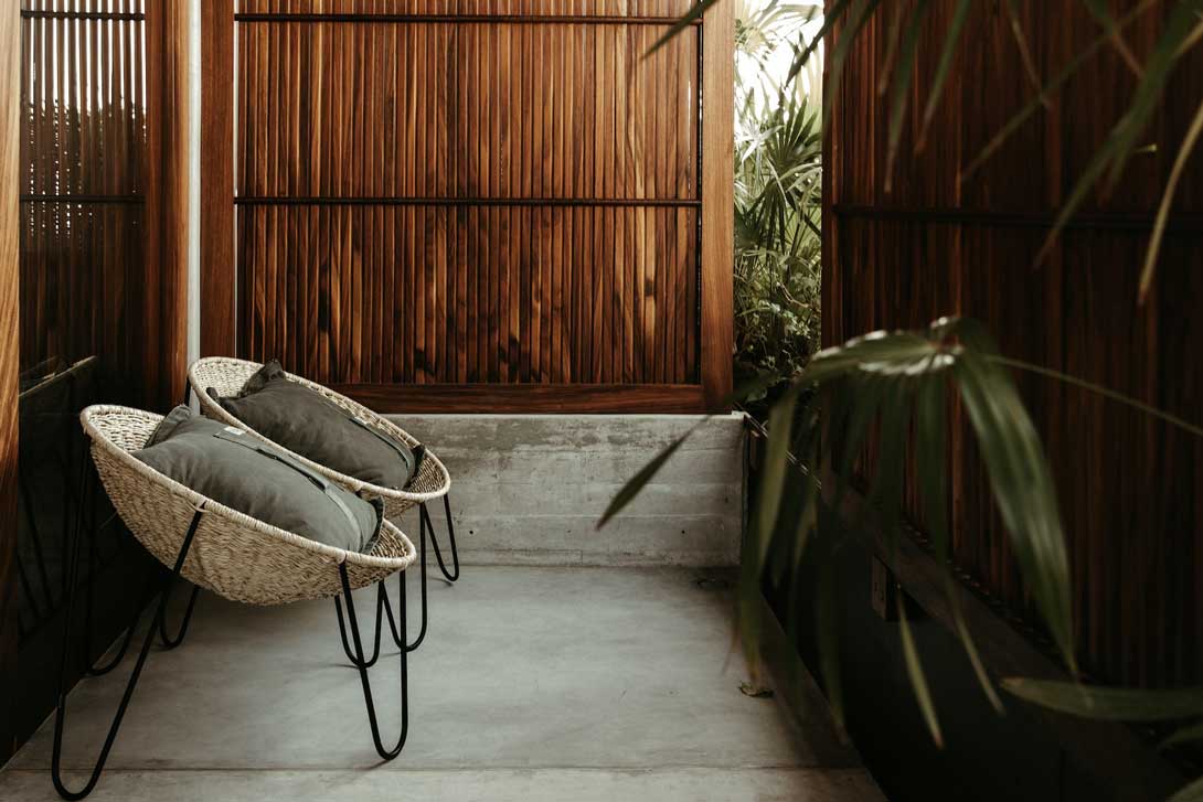 Basecamp Jungle King Room interior