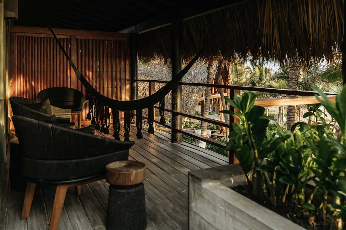 Basecamp Beach Horizon King Room interior