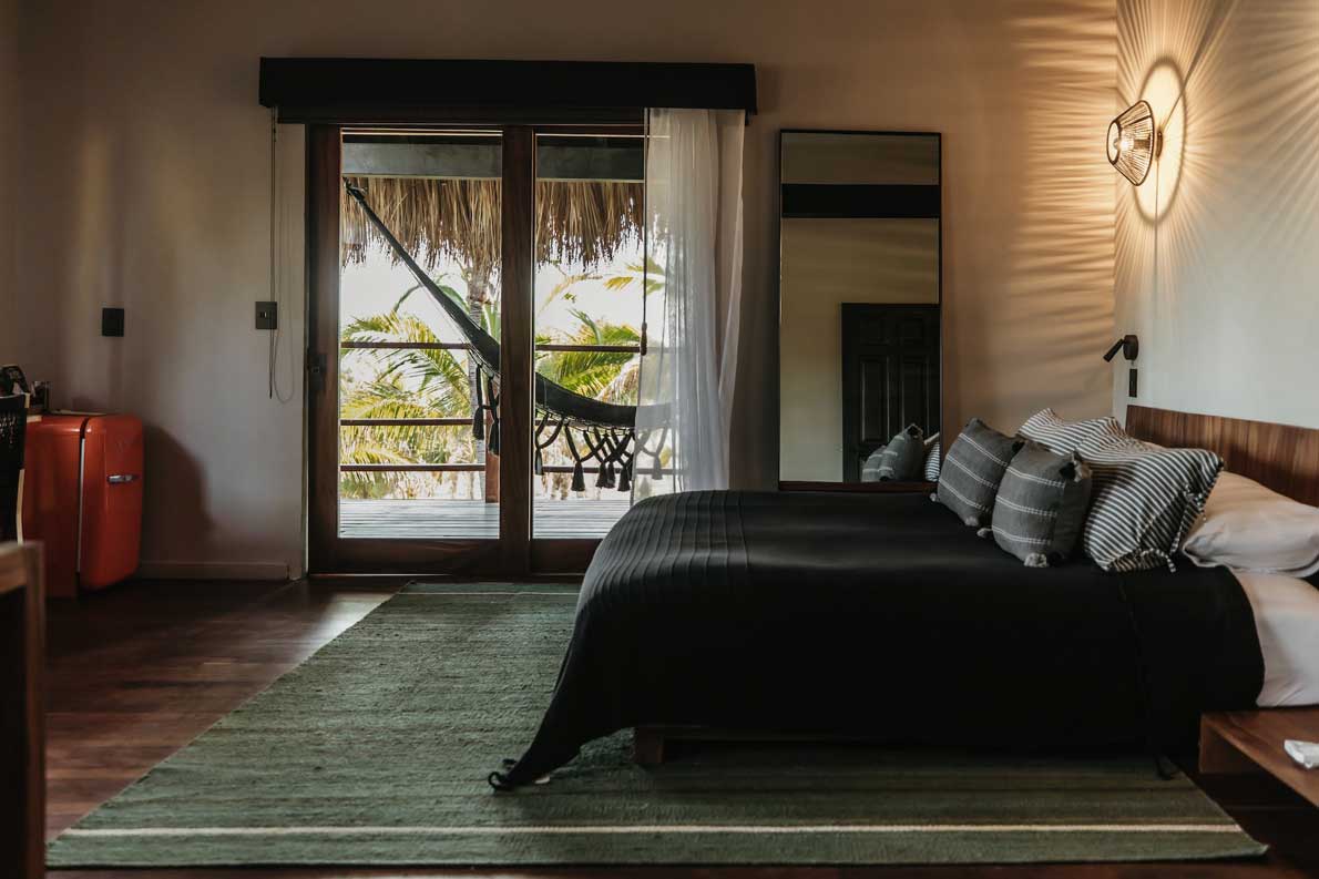Basecamp Beach Horizon King Room